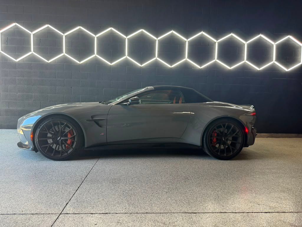 Aston Martin Vantage